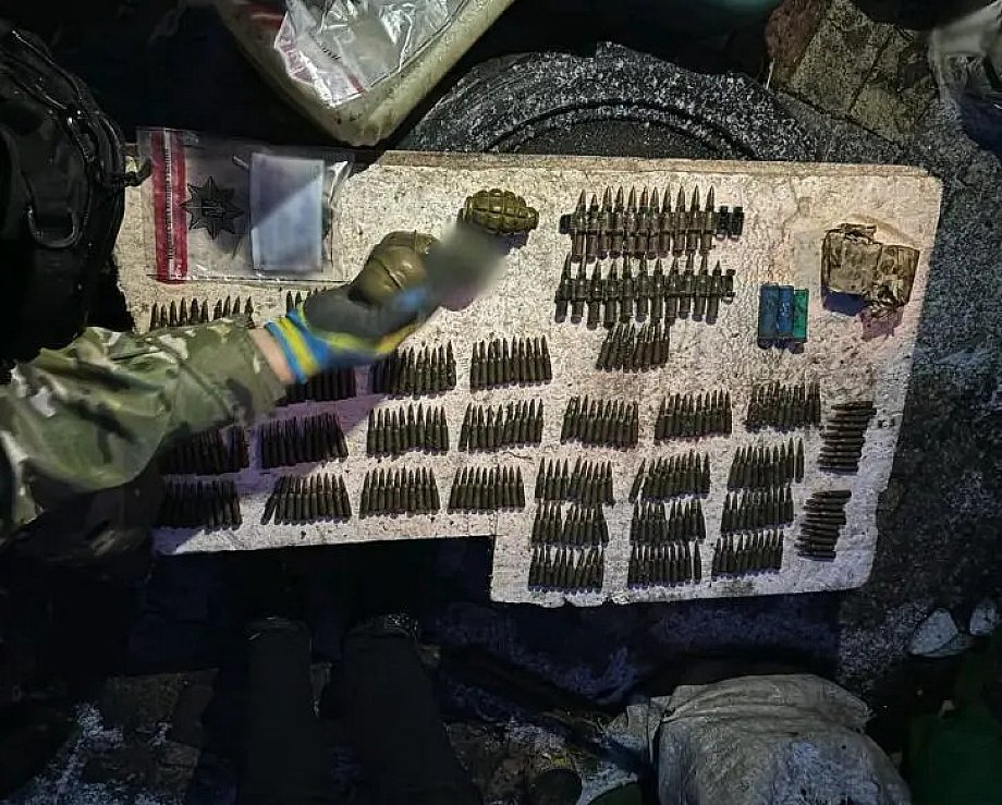 "Частина вилучених боєприпасів. Фото: Поліція Донеччини"