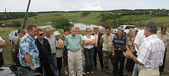 Дамбу еще не прорвало, но терпение уже лопнуло