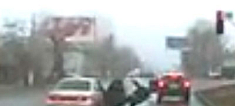 Наши таксисты настолько суровы...