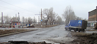 На Ленина земля разверзлась  