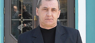 Не тот счастлив,  у кого много добра,  а тот, у кого жена верна