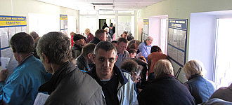 Оккупированые донбассовцы массово едут к нам  за пенсиями