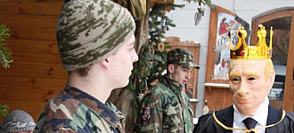 С Рождеством поздравляет антипутинский вертеп