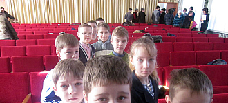 Дети делают в райадминистрации ходы