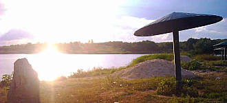 На Шанхайский ставок завезли песок. Кому?